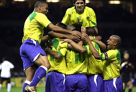 他既不是传 他既不是传