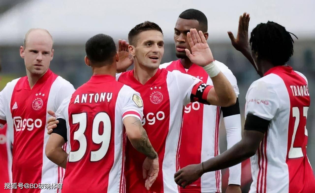 国超级杯冠 国超级杯冠