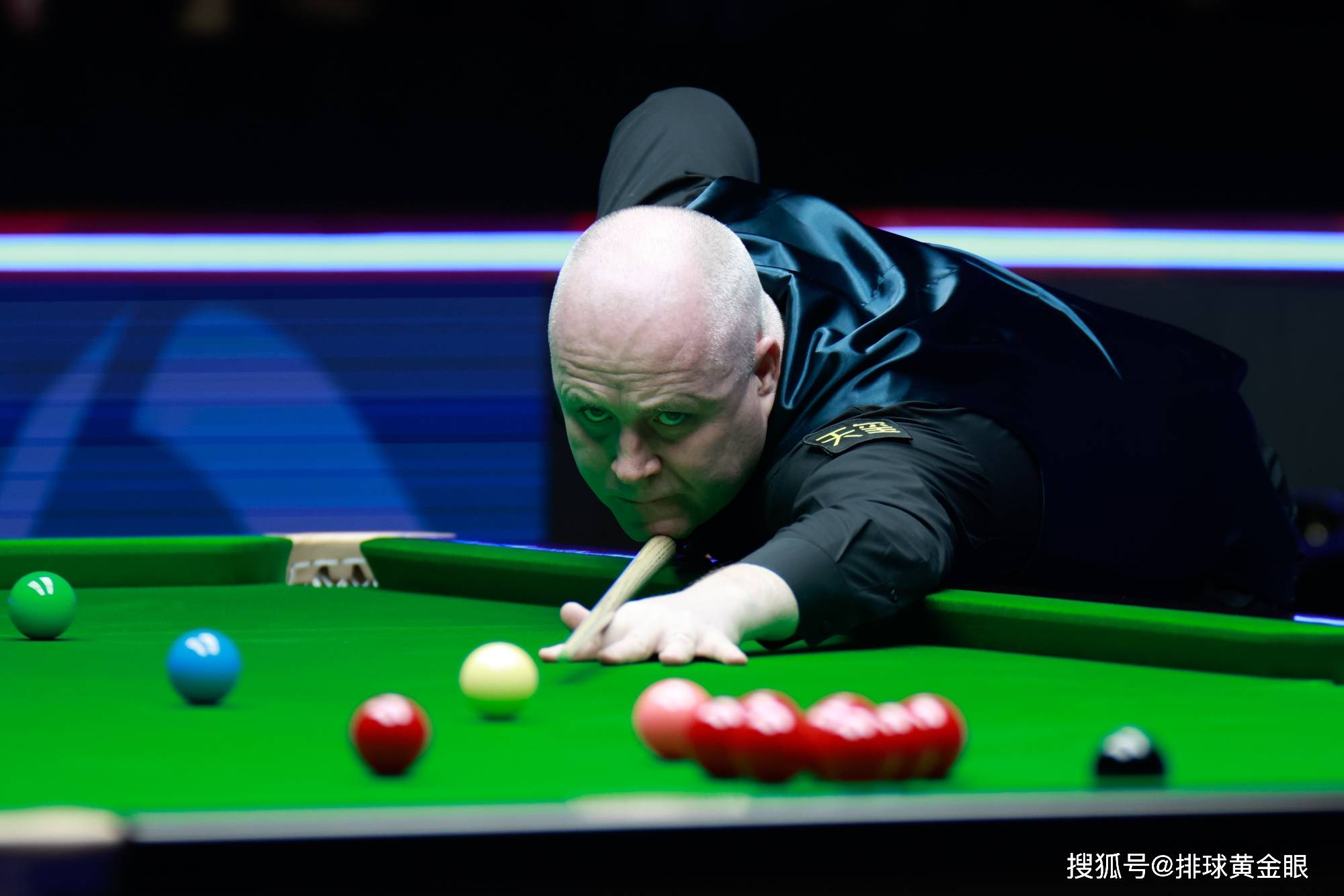 他用实际行 他用实际行