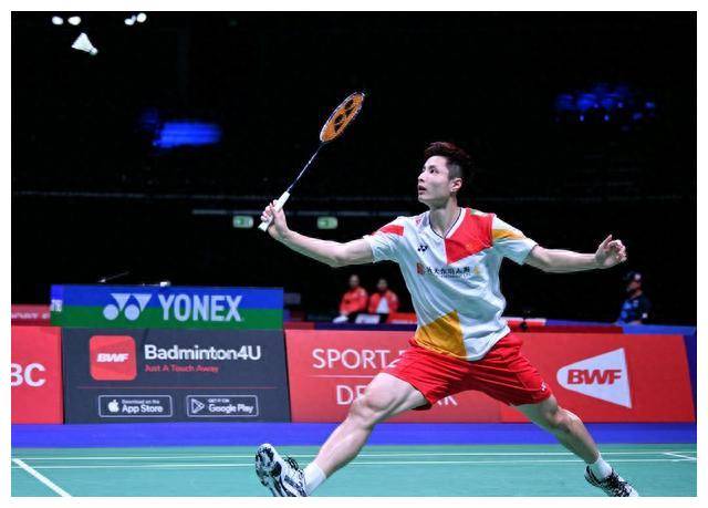 他依然坚持 他依然坚持