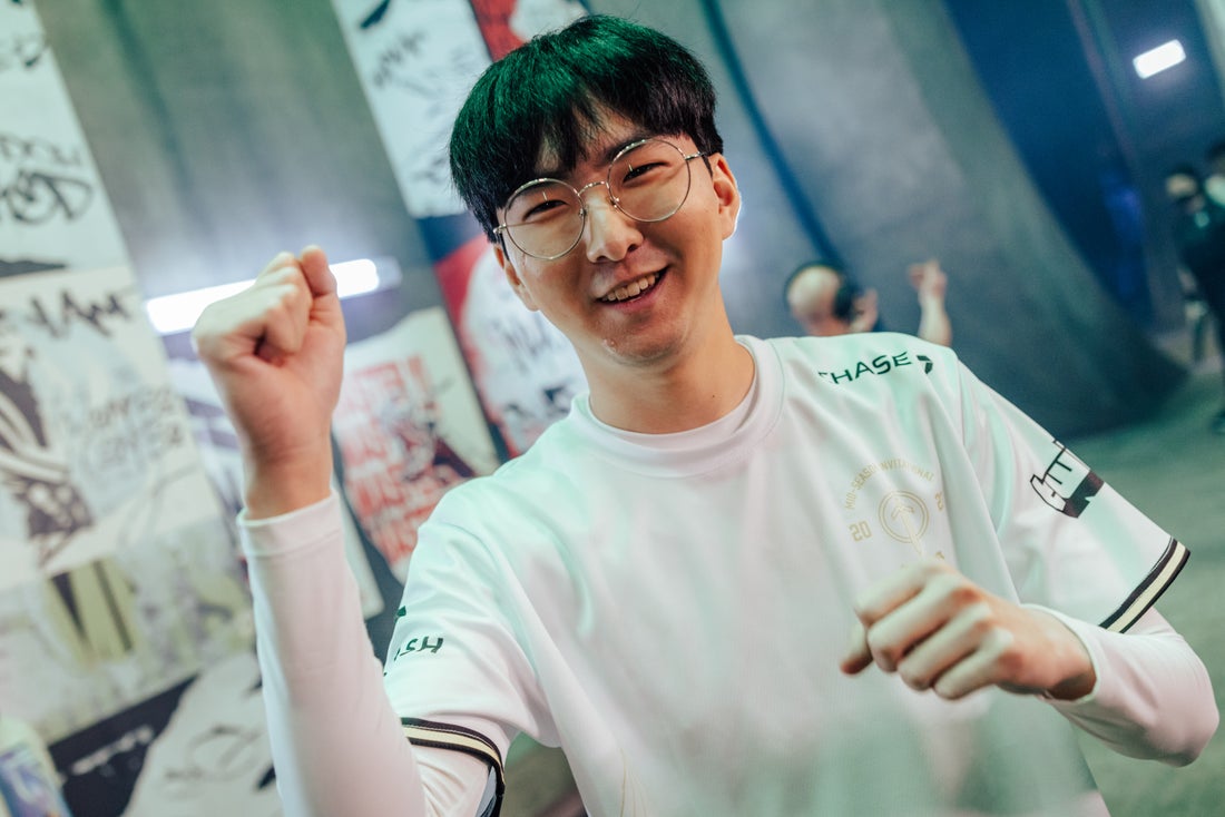 在高强度的 在高强度的